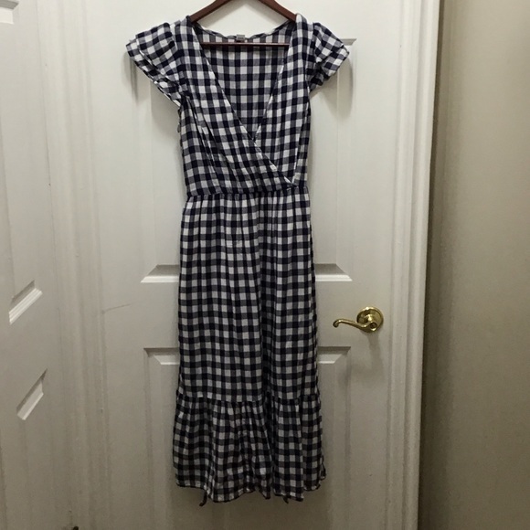 Old Navy Dresses & Skirts - Old Navy Checkered Navy and White Midi Dress